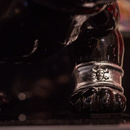 AT057, ARNOLD noir glossy, by Tessi – Image 2