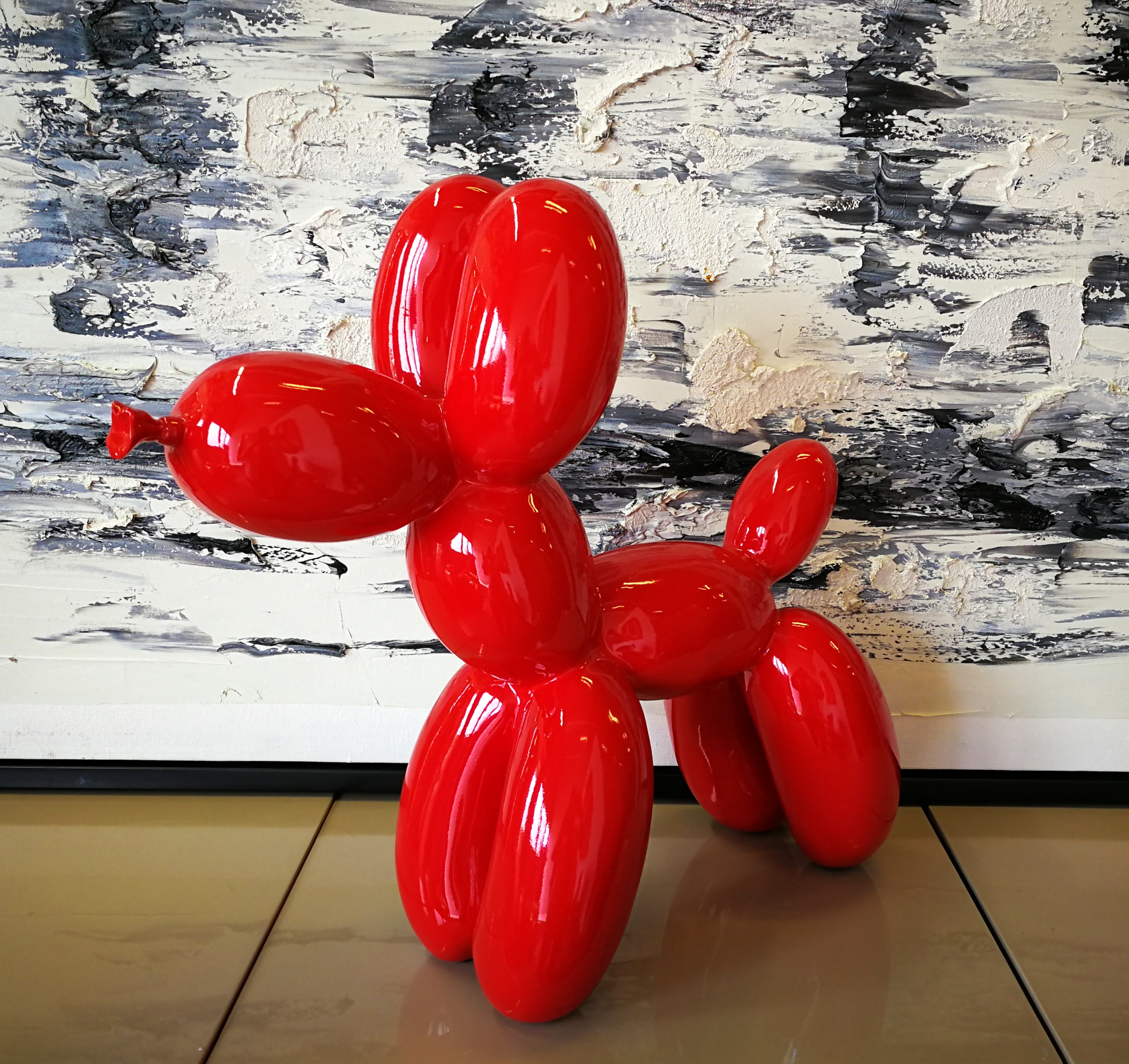 AT072A, Petit chien ballon rouge - Starsdeco
