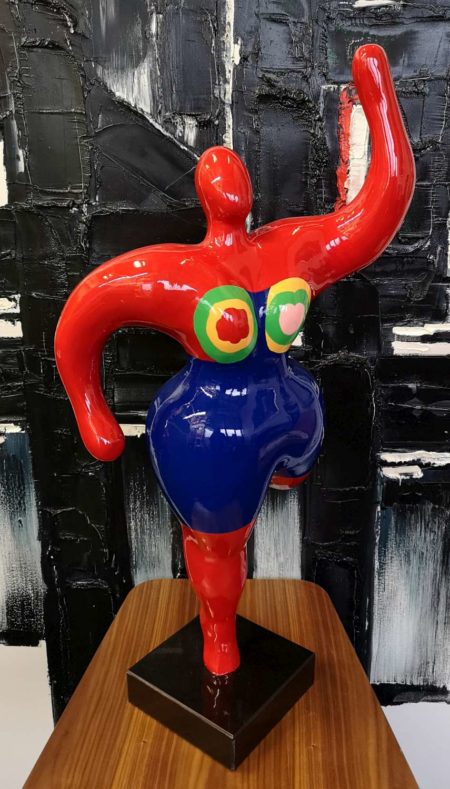 AT066, Nageuse rouge et bleue