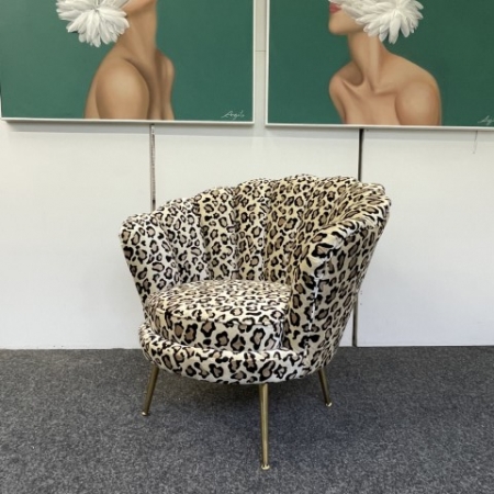 MO025B, Fauteuil “TULIPE velours” léopard, pieds gold.