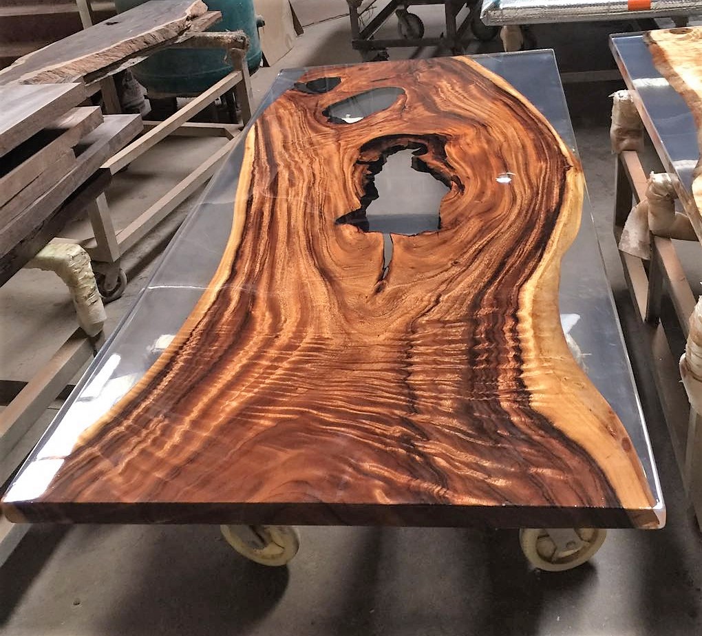 MO025I, Table “résine époxy transparente, bois" Starsdeco