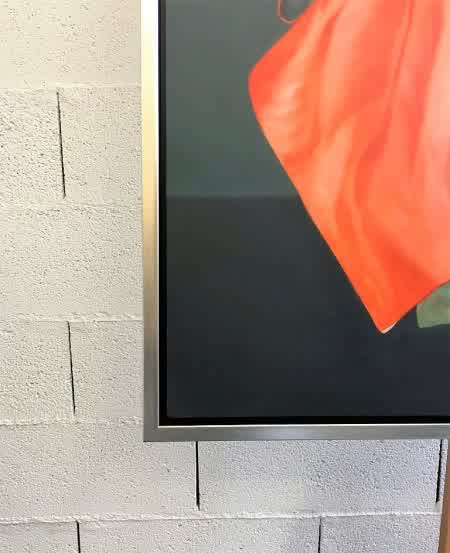 ACF004, Tableau chinois encadré: La femme à la robe rouge – Image 3